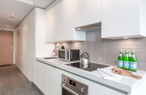 Downtown Toronto Apartment | Luxury 1BR in of King W