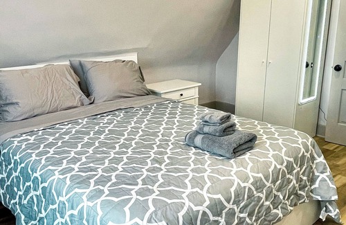 Clifton Heights Apartment | Luxury 1BR Loft near UC, DAAP, CCM, Hospital and Zoo w/Parking, 3FL
