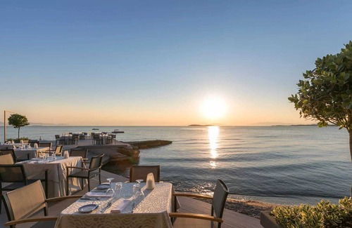 Vouliagmeni Apartment | Luxury 1BR Suite near Mikro Kavouri Beach