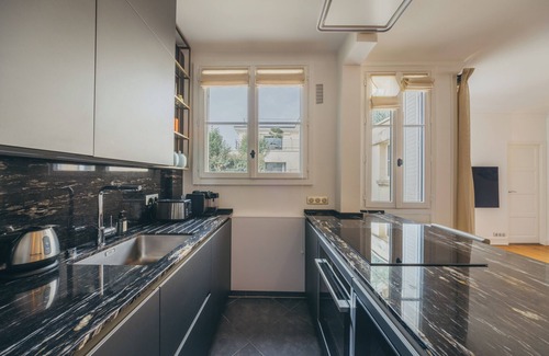 Gaillon Apartment | Luxury 1BR very central elevator