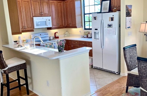 Biggar Apartment | Luxury 2/2 Paseo Condo on Quad with Balconies overlooking Park and Pond