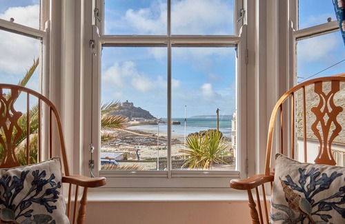Marazion Apartment | Luxury 2 bed apartment - iconic view of the Mount