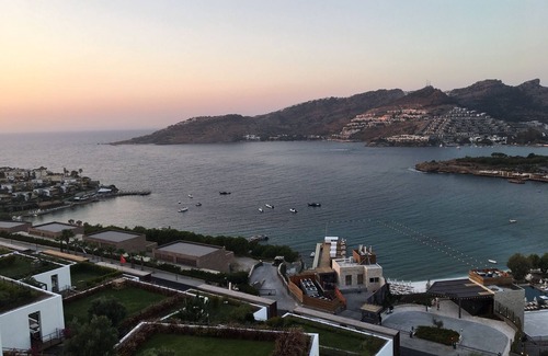Yalikavak Condo | Luxury 2 bedroom 2 bath seaside condo with own beach in Yalikavak, Bodrum