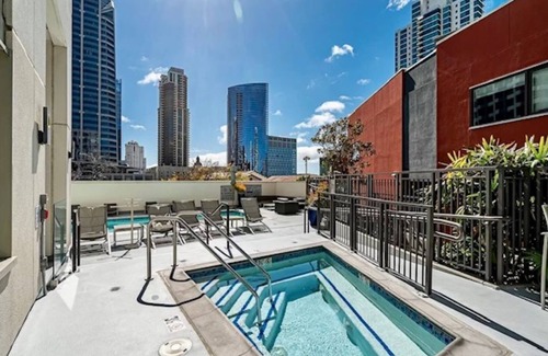 Downtown San Diego Condo | Luxury 2 Bedroom, 2 Bath Condo with San Diego Harbor Views