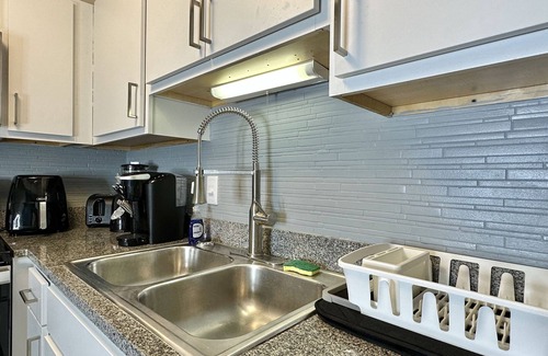 Mile Square Condo | Luxury 2 Bedroom 2 Bathroom Penthouse Dwn Twn Indy W/Balcony City View ☀️