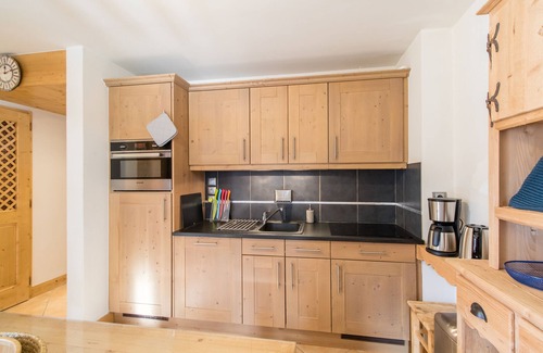 Samoens Apartment | Luxury 2-bedroom Apartment & Residents’ Pool, Samoëns, Grand Massif