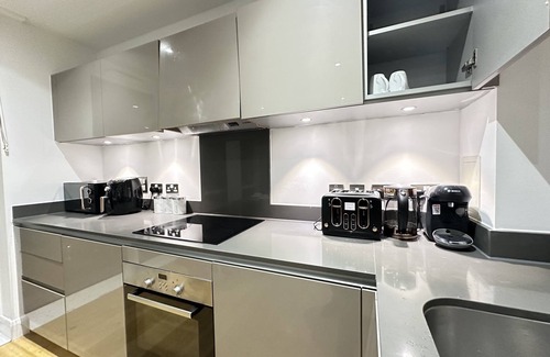 Bromley South Apartment | Luxury 2 Bedroom Apartment in Bow Near Central London