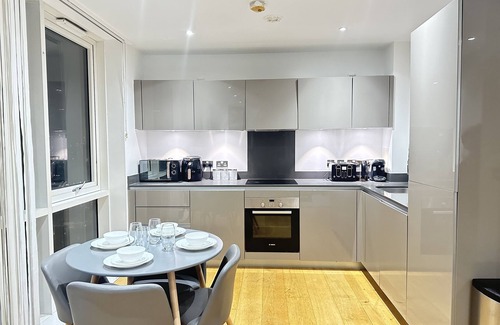 Bromley South Apartment | Luxury 2 Bedroom Apartment in Bow Near Central London