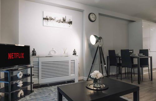 Stratford and New Town Apartment | Luxury 2 Bedroom Apartment near Stratford Station for Corporate and Group Stays