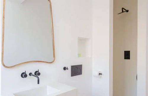 Haggerston Apartment | Luxury 2 Bedroom Garden Flat - Hackney