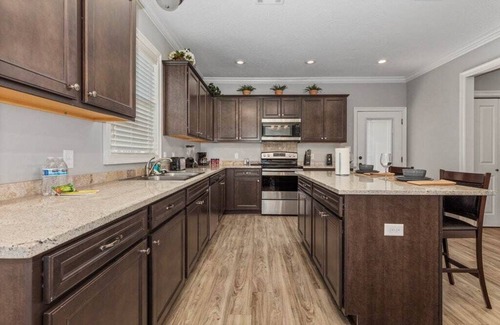 Prien House | Luxury 2 Bedroom Townhouse #1