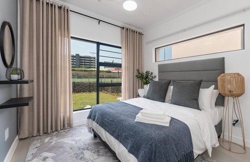 Ballito Apartment | Luxury 2 - Bedroom Garden Apartment