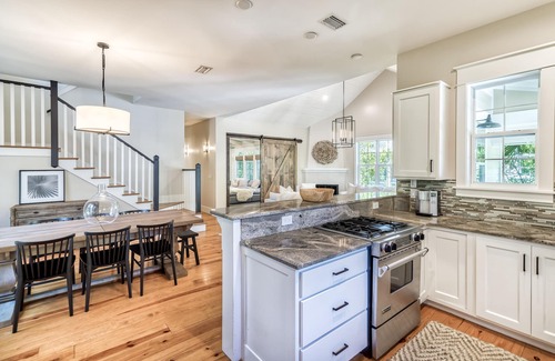 Hammocks of Seagrove House | Luxury 2-Story Home | 2-min to pool | 8-min to the beach | 1-mile from Seaside