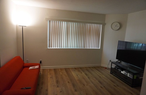 Verdugo Viejo House | Luxury 2-story Townhouse in North Glendale walking distance to EVERYTHING!
