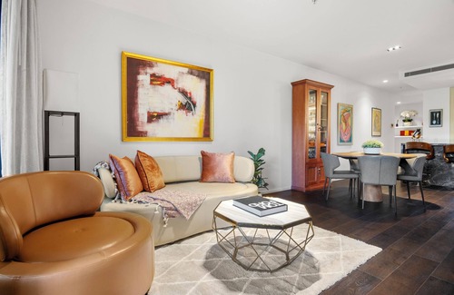 South Yarra Apartment | Luxury 2B2B Albert Park Lakeside Apartment w/Car Park, Pool, Sauna & Gym