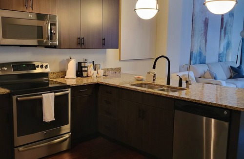 Downtown West Palm Beach Apartment | Luxury 2BD-2BH Unique Stay Experience