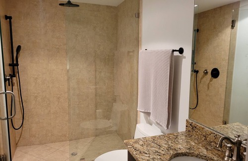 Downtown West Palm Beach Apartment | Luxury 2BD-2BH Unique Stay Experience