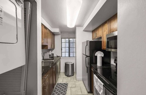 Center City Apartment | Luxury 2BD | Center City | 5 Beds | By JFK plaza