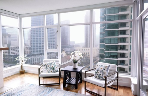 Columbia Apartment | LUXURY 2BD Ocean Facing apartment w/Pool & Gym
