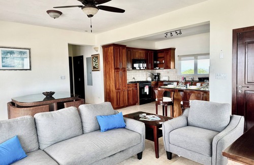 West End Village Apartment | Luxury 2bedroom holiday apartments w/wifi & AC in the picturesque West End, #8