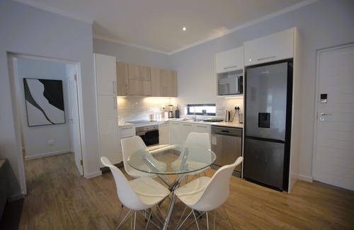 Greater Johannesburg Metropolitan Area Apartment | Luxury 2BR/2BA in The Monroe, SA