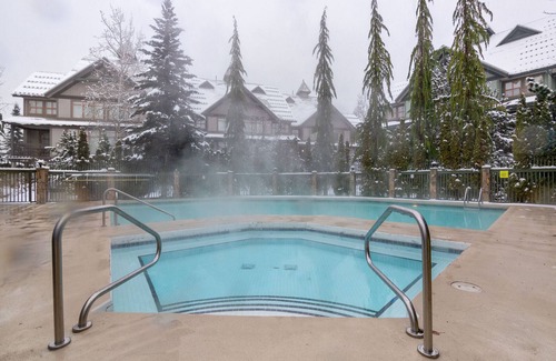 Whistler Cay Heights House | Luxury 2BR/2BA Townhouse- Pool, HT, Secure Bike Storage