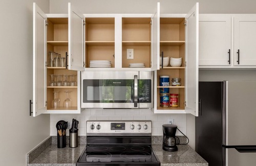 Glen Iris Apartment | 🏙 Luxury 2BR Condo | Steps from UAB Campus 5b