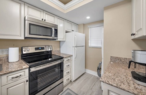 Bonita Bay Condo | Luxury 2BR Condo w/Private Beach Access & Resort Perks – Bonita Bay