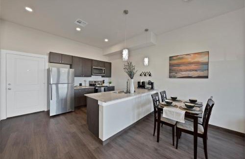 Central Arlington House | Luxury 2BR Getaway Near Stadiums and Texas Live