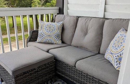 East Ybor House | Luxury 2BR Ybor City Townhouse Near 7th