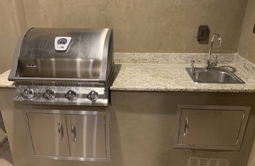 St. George House | Luxury 3 Bd, 4Ba, heated pool, Peloton, Zion, Bryce, Golf! No Cleaning Fees!