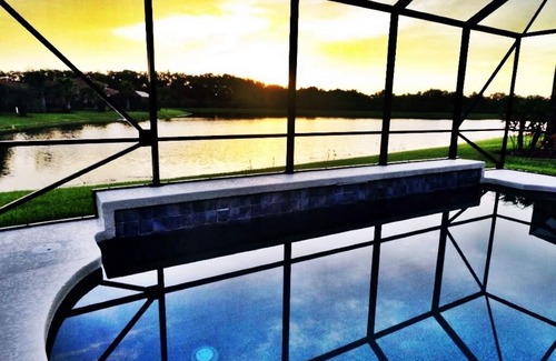 Braden River House | Luxury 3 Bed, 2 Bath Pool Home On Lake.