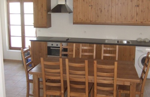 Capestang Apartment | Luxury 3 bed apartment with patio and wheelchair access