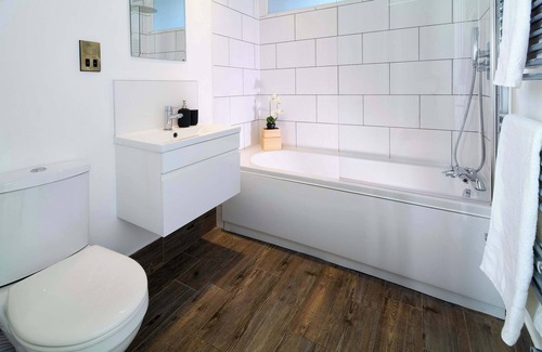 Munster Apartment | Luxury 3-bed Fulham Garden Maisonette