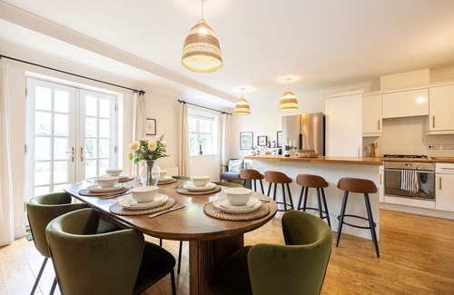 Rusholme House | Luxury 3-Bed House | 10 min to City | Free Parking