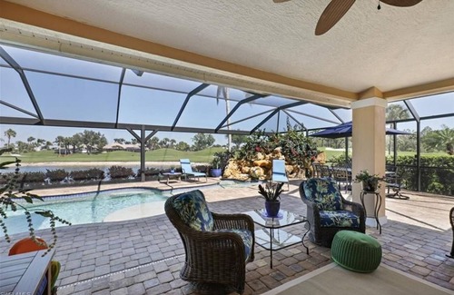 Central Naples House | Luxury 3 Bedroom 3 Bath pool home in Kensington Golf and CC