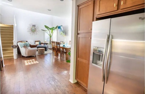 Oxnard Villa | Luxury 3 Bedroom Beach Villa for Longterm Stays