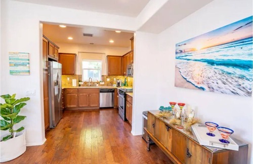 Oxnard Villa | Luxury 3 Bedroom Beach Villa for Longterm Stays