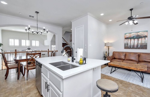 Legacy Park House | Luxury 3-bedroom corporate townhome with WiFi, AC, garage at The Shops at Legacy