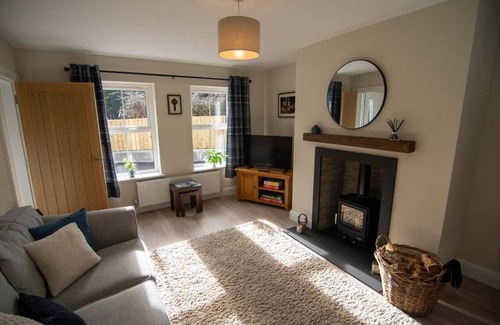Limavady Cottage | Luxury 3-Bedroom Cottage at the Foot of Binevenagh Mountain