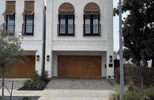 Houston Heights House | Luxury 3-bedroom home in Houston Heights