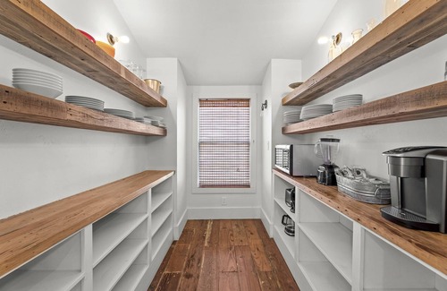 Comfort House | Luxury 3 Bedroom House with Airstream, Cabin, Private Fireplace, and Plunge Pool