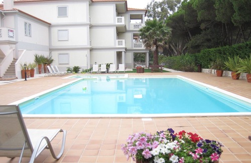 Praia del Rei Apartment | Luxury 3 Bedroom in Prestigious Praia Del Rey Golf and Beach Resort!