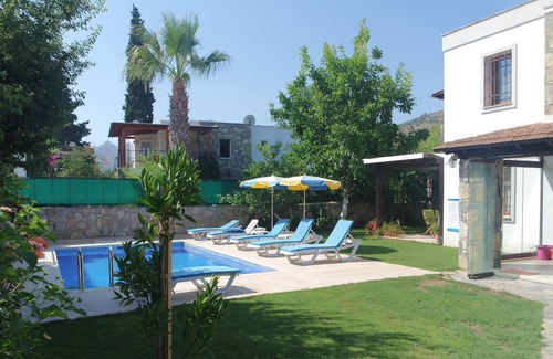 Yalikavak Villa | Luxury 3 bedroom self catering holiday villa with private swimming pool.