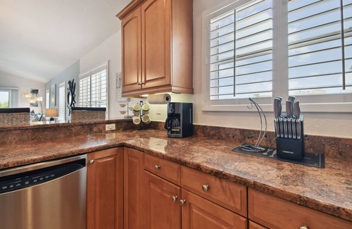 Independence Square Condo | Luxury 3 BR w/Bonus Room, 2100 sq ft. Condo - HOME-AWAY FROM-THE-HOME OFFICE