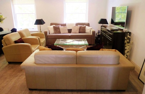 Holland Park Apartment | Luxury 3-double bed 3-bathroom Full AirCon Kensington/Holland Park/Notting Hill