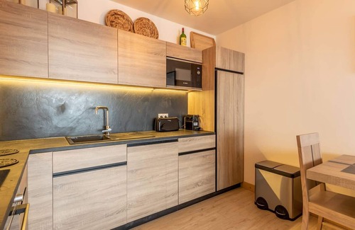 Arc-1600 Apartment | Luxury 3-room apartment in Arcs 1600 with pool, spa, wifi, covered parking, ski-in/ski-out