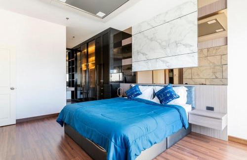 Nong Pa Khrang Apartment | Luxury 31st Top Floor Condo with Swimming Pool