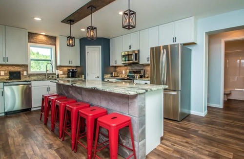 Intervale House | Luxury 3700 sf Home with Mountain Views, Hot Tub, Sauna, Game Room