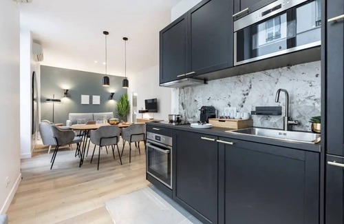 Gaillon Apartment | Luxury 3bedroom apartment near Louvre and Palais Royal